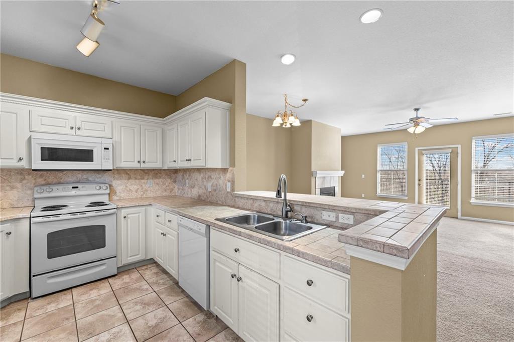 5245 Overland Drive Unit: C12