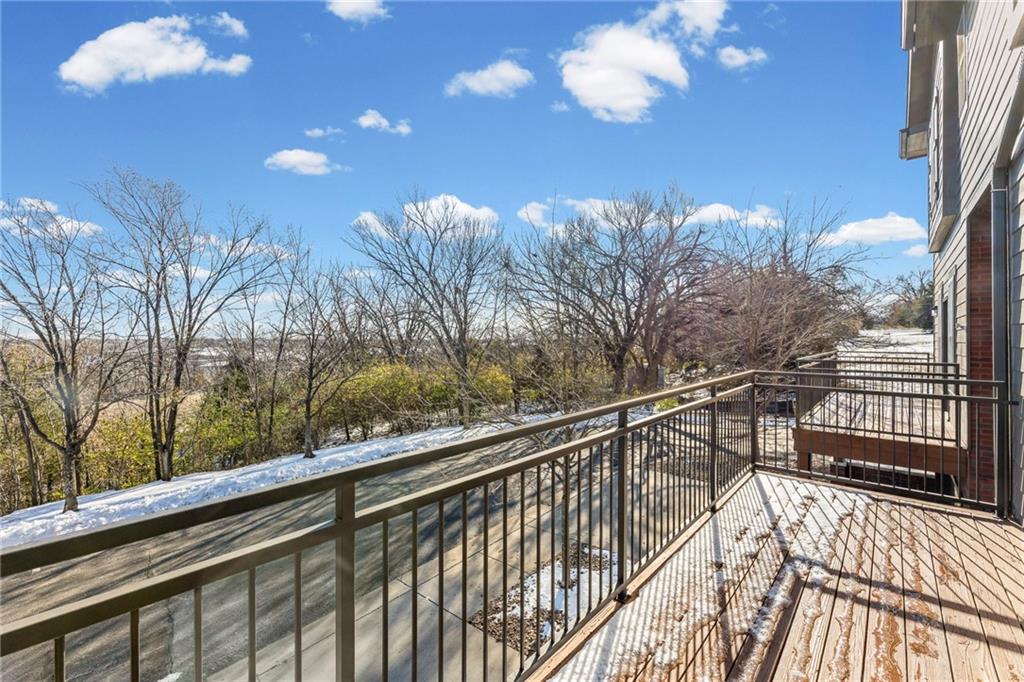 5245 Overland Drive Unit: C12