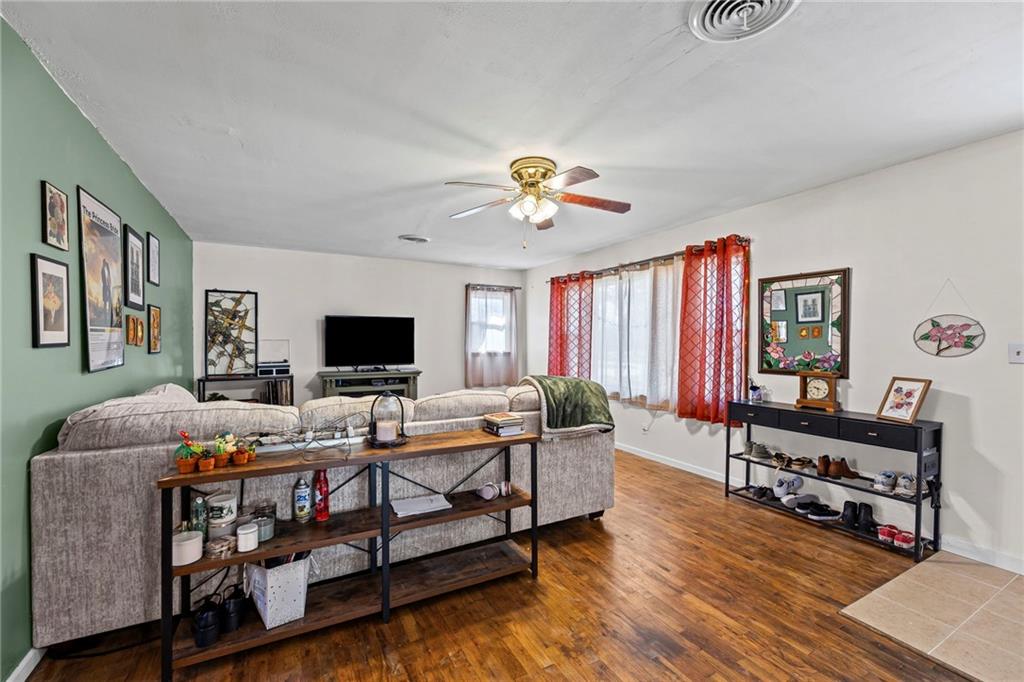 1411 S Willow Street