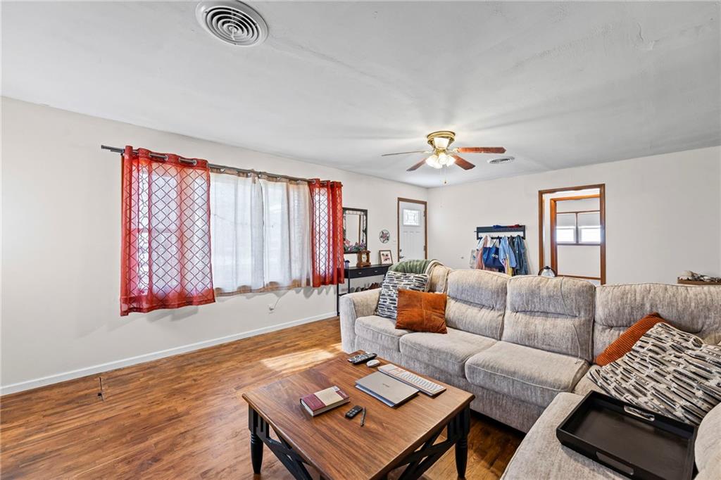 1411 S Willow Street