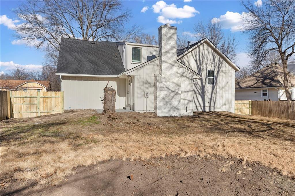 1421 E Stagecoach Drive