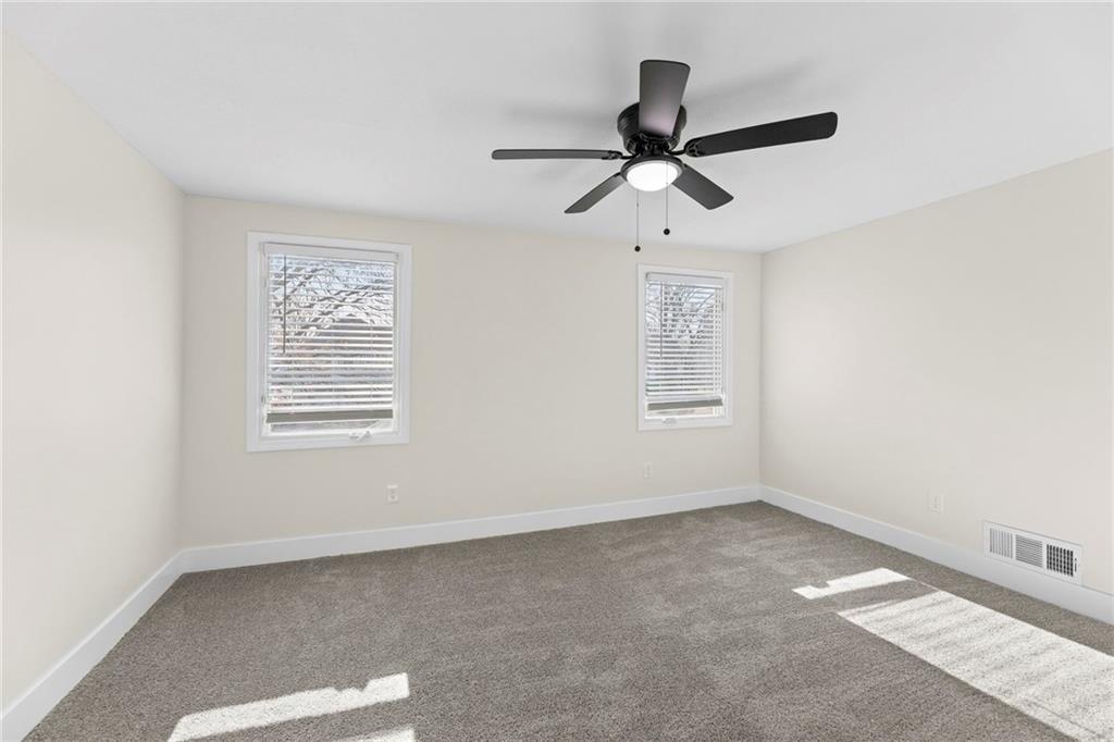 1421 E Stagecoach Drive