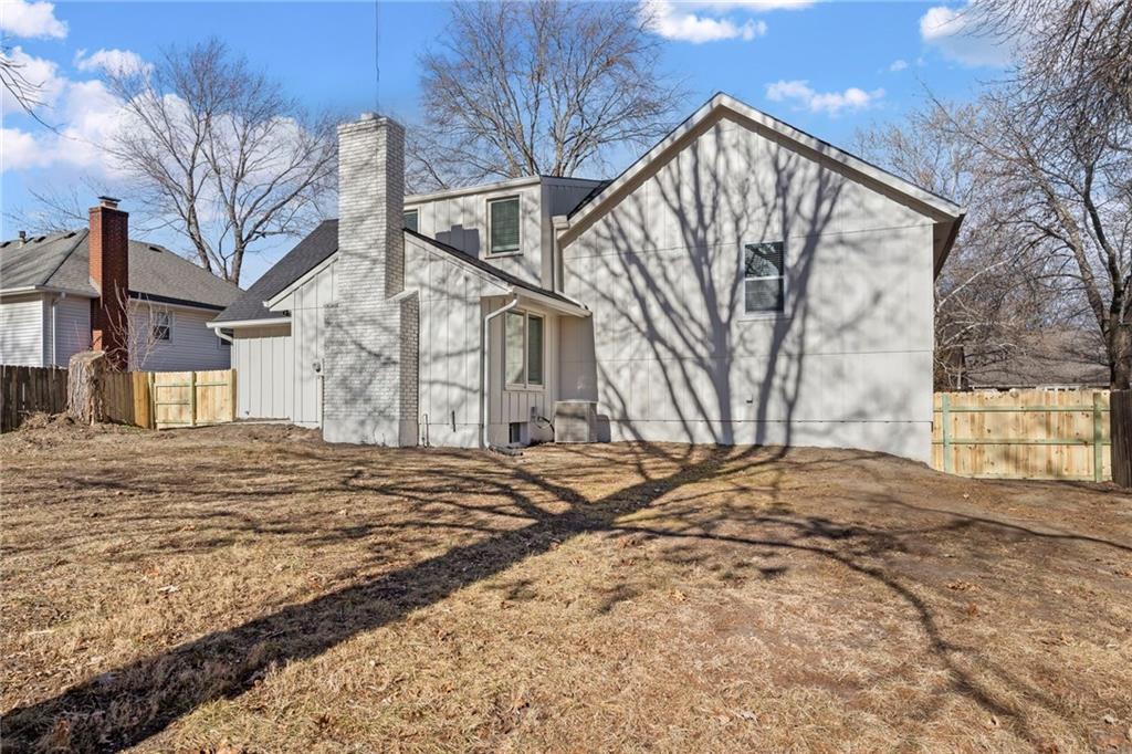 1421 E Stagecoach Drive