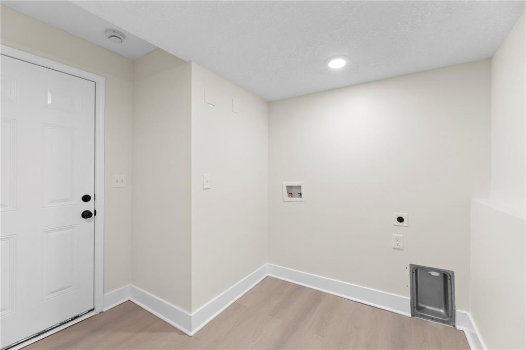 1421 E Stagecoach Drive