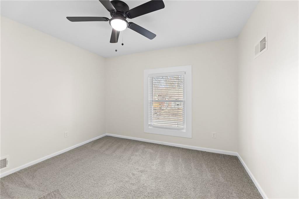 1421 E Stagecoach Drive