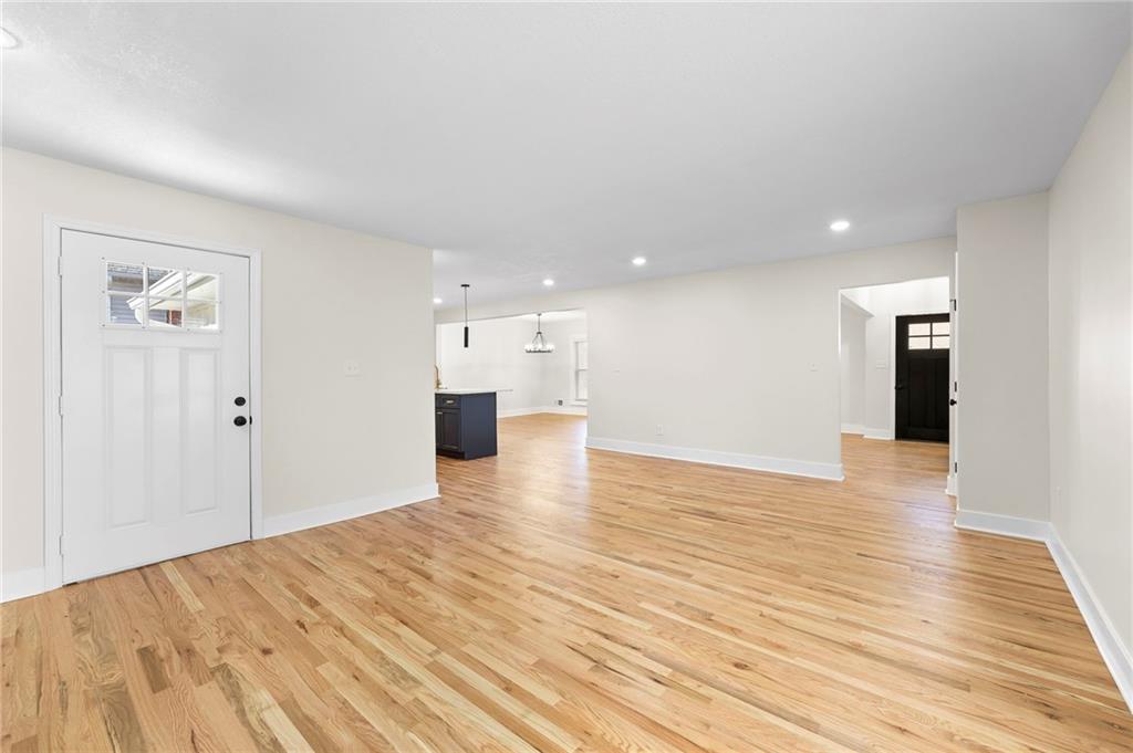 1421 E Stagecoach Drive