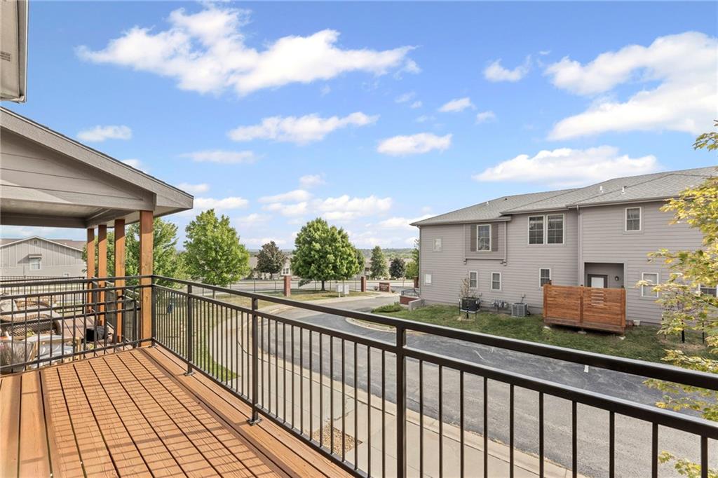 5245 Overland Drive Unit: C13