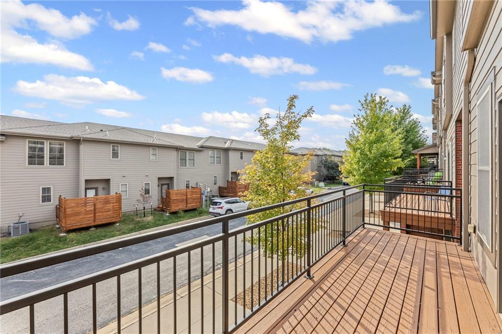 5245 Overland Drive Unit: C13
