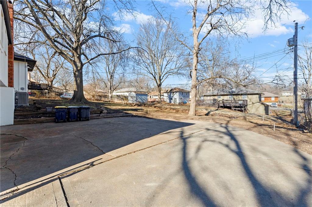 11812 E 56th Terrace