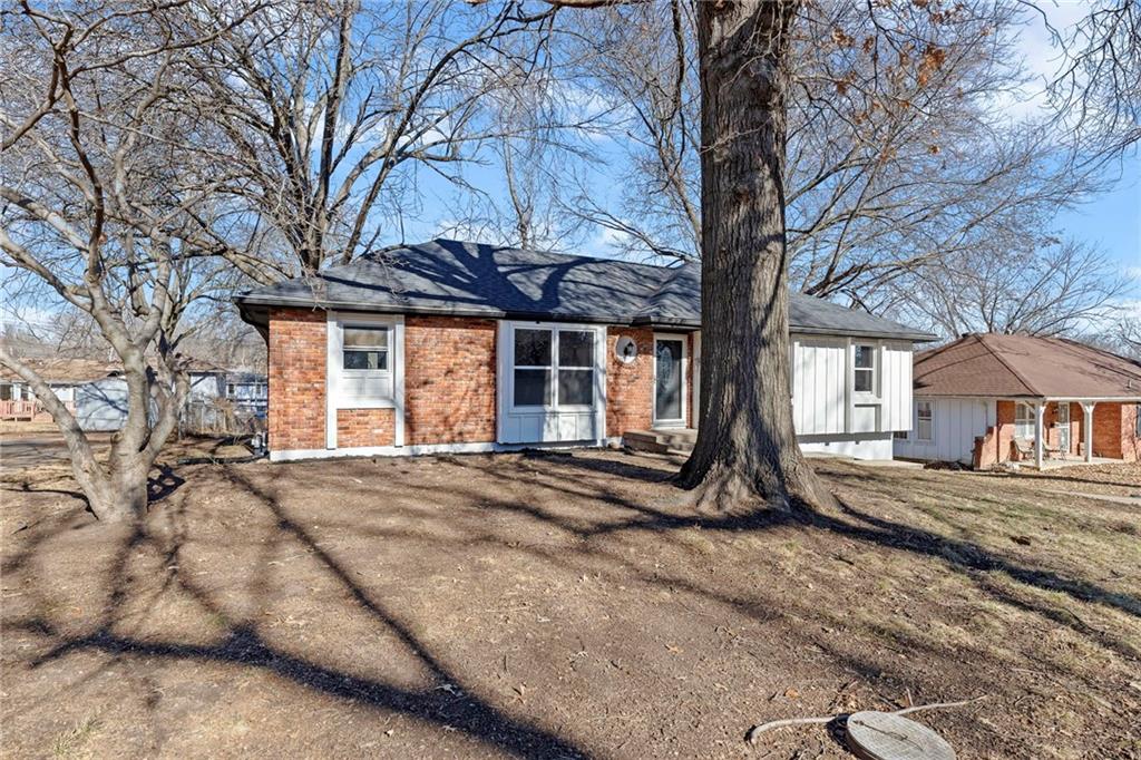 11812 E 56th Terrace