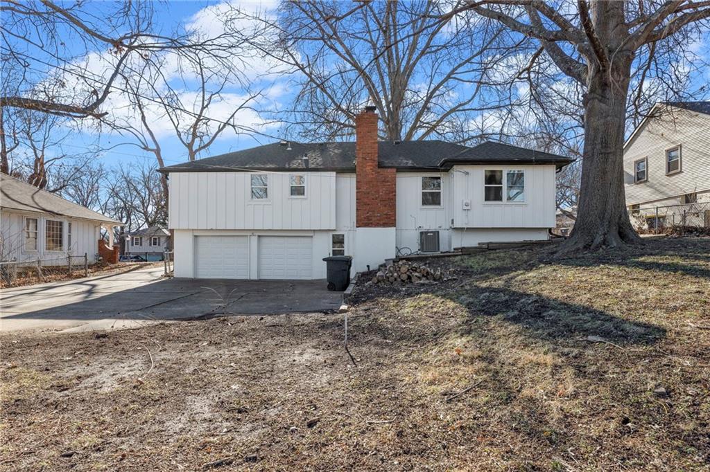 11812 E 56th Terrace