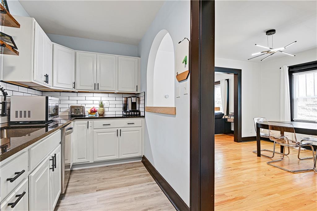 4311 Mercier Street Unit: 1N