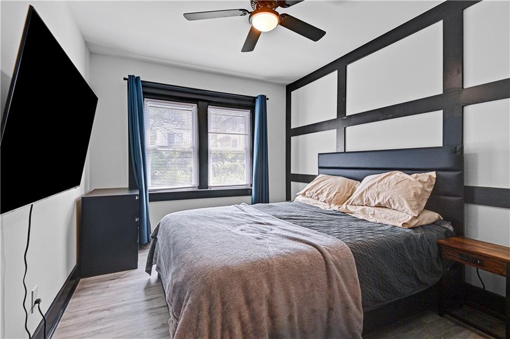 4311 Mercier Street Unit: 1N