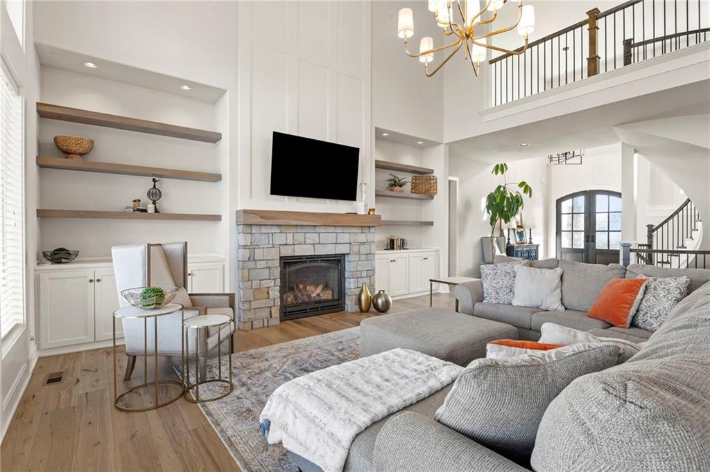 16704 Earnshaw Street