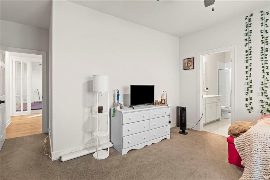 16704 Earnshaw Street