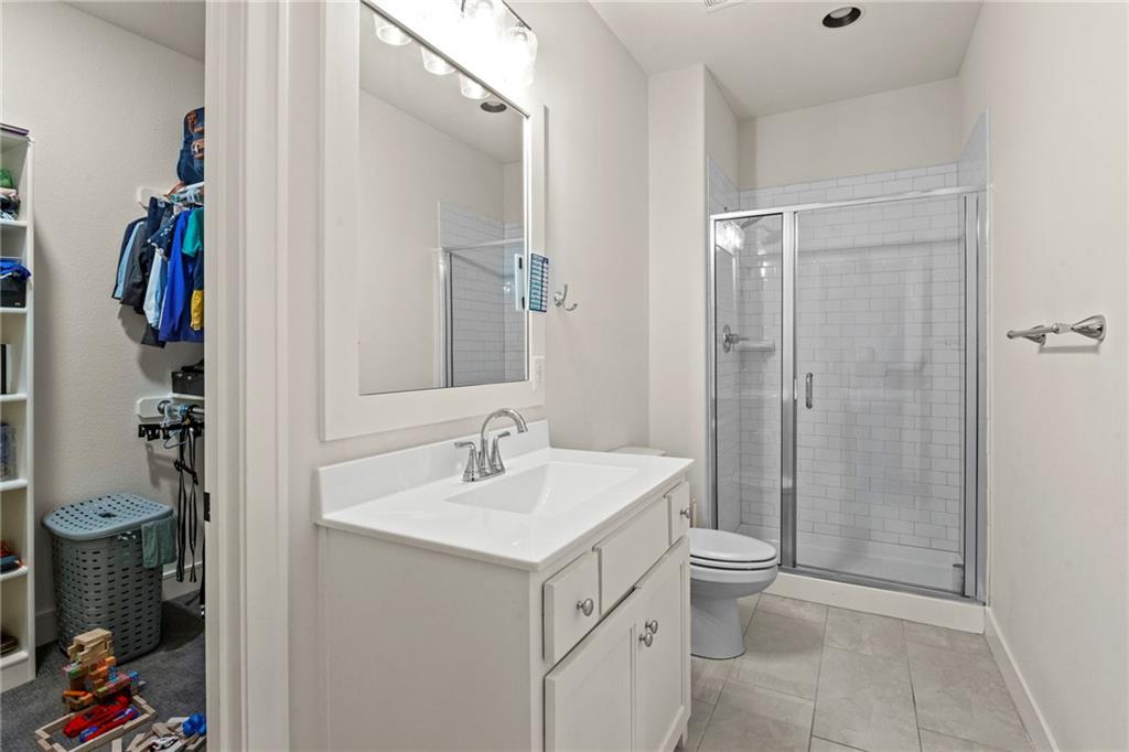 16704 Earnshaw Street