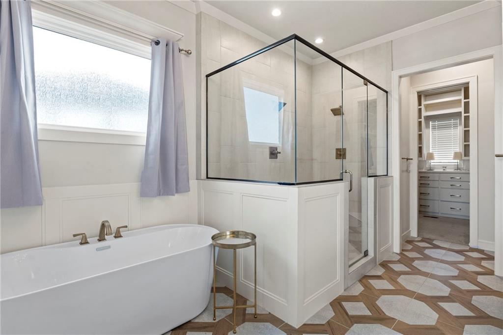 16704 Earnshaw Street