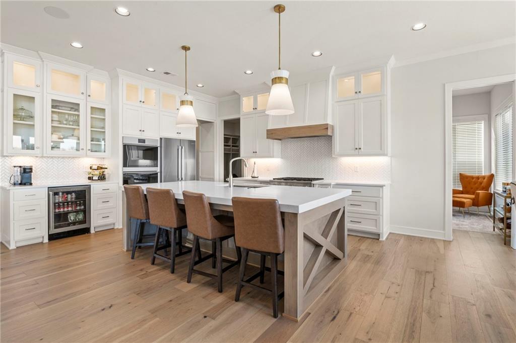 16704 Earnshaw Street