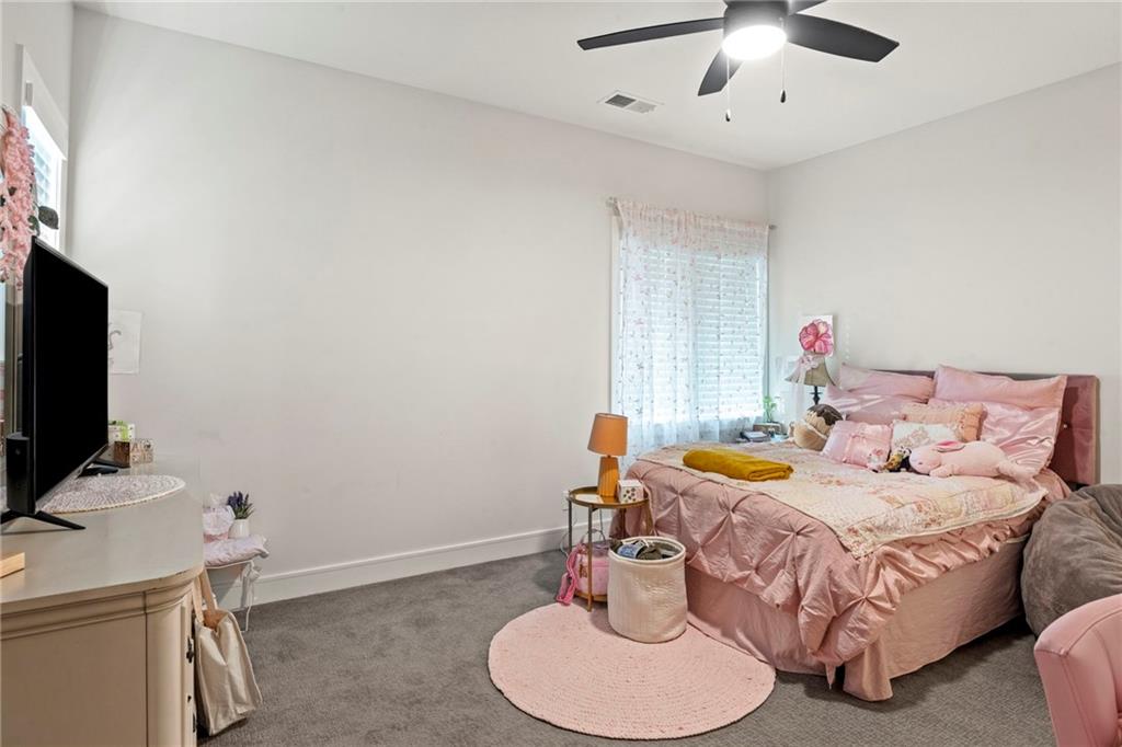 16704 Earnshaw Street