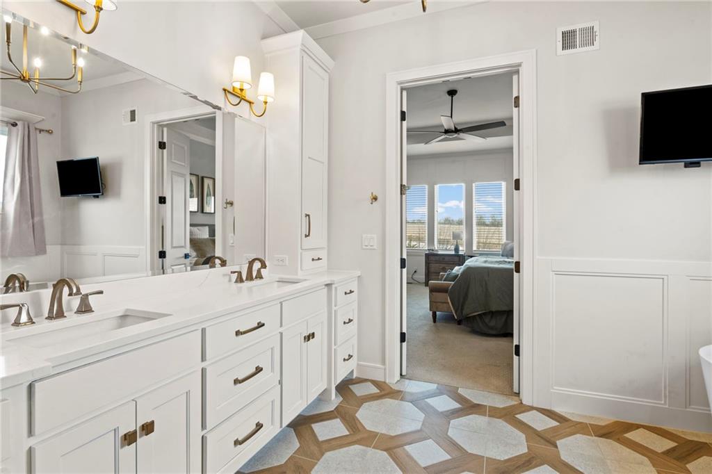 16704 Earnshaw Street