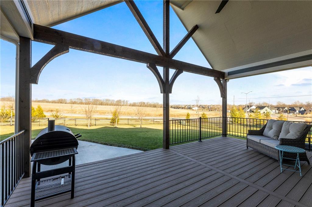 16704 Earnshaw Street