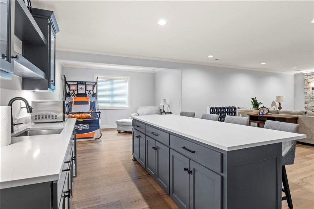 16704 Earnshaw Street