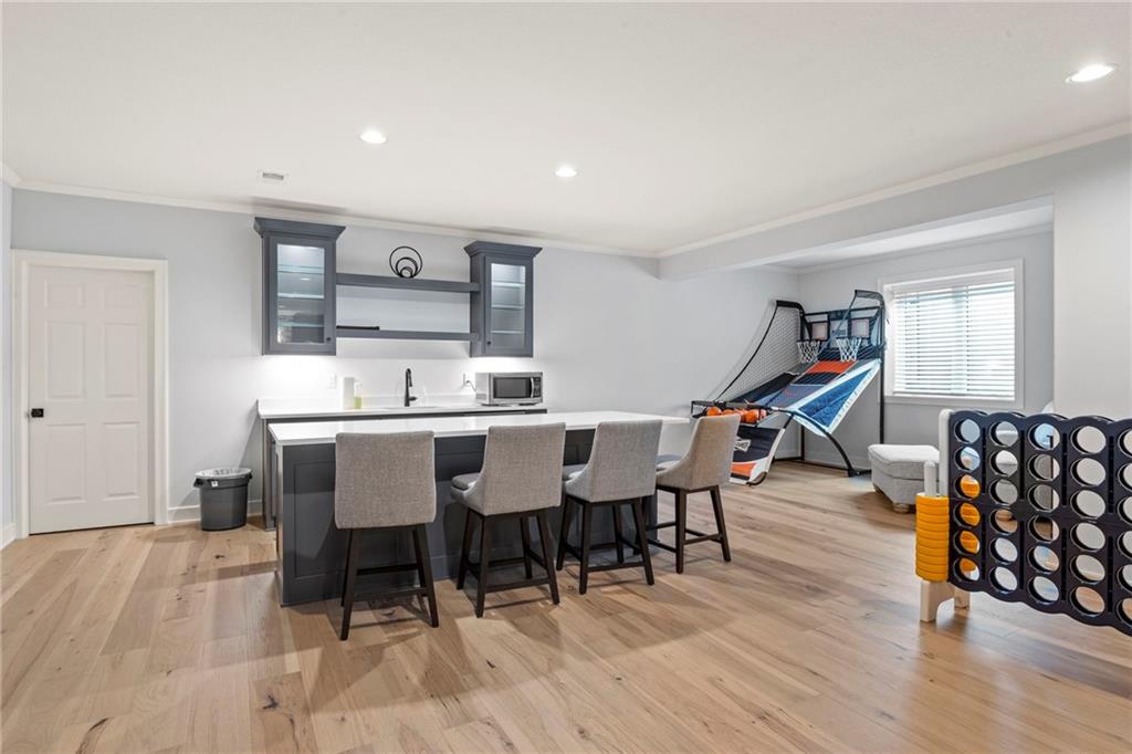 16704 Earnshaw Street