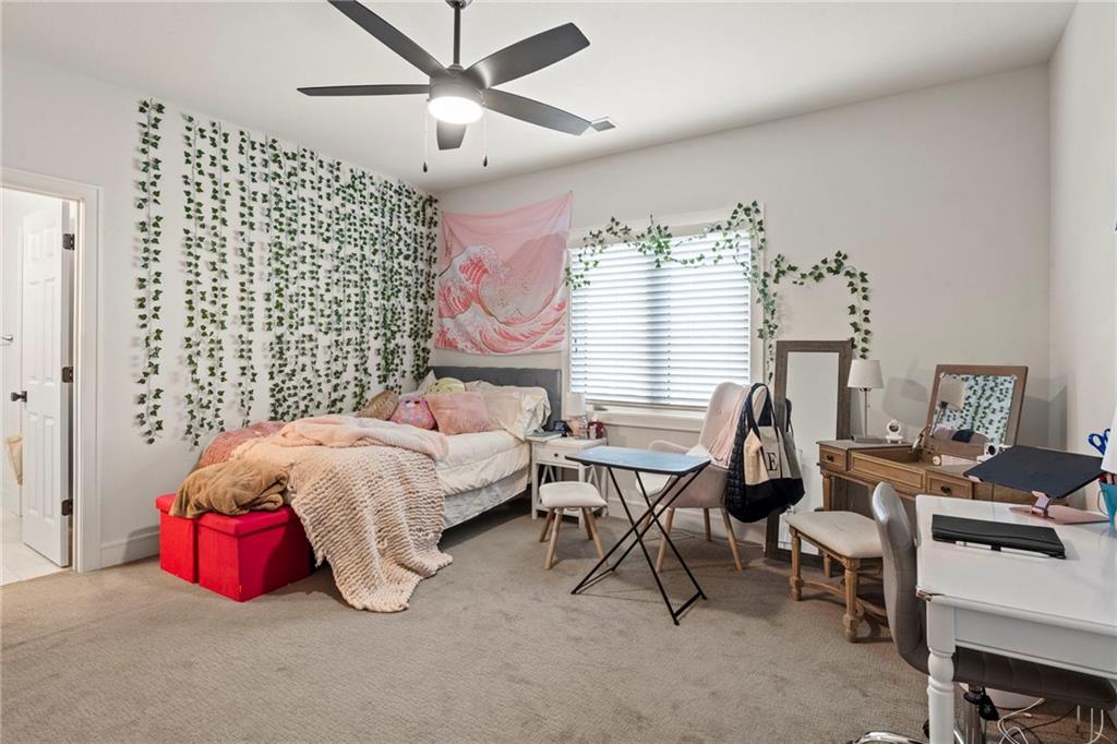 16704 Earnshaw Street