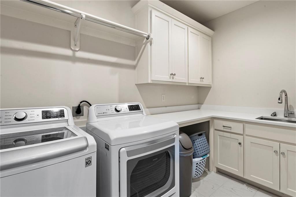 16704 Earnshaw Street