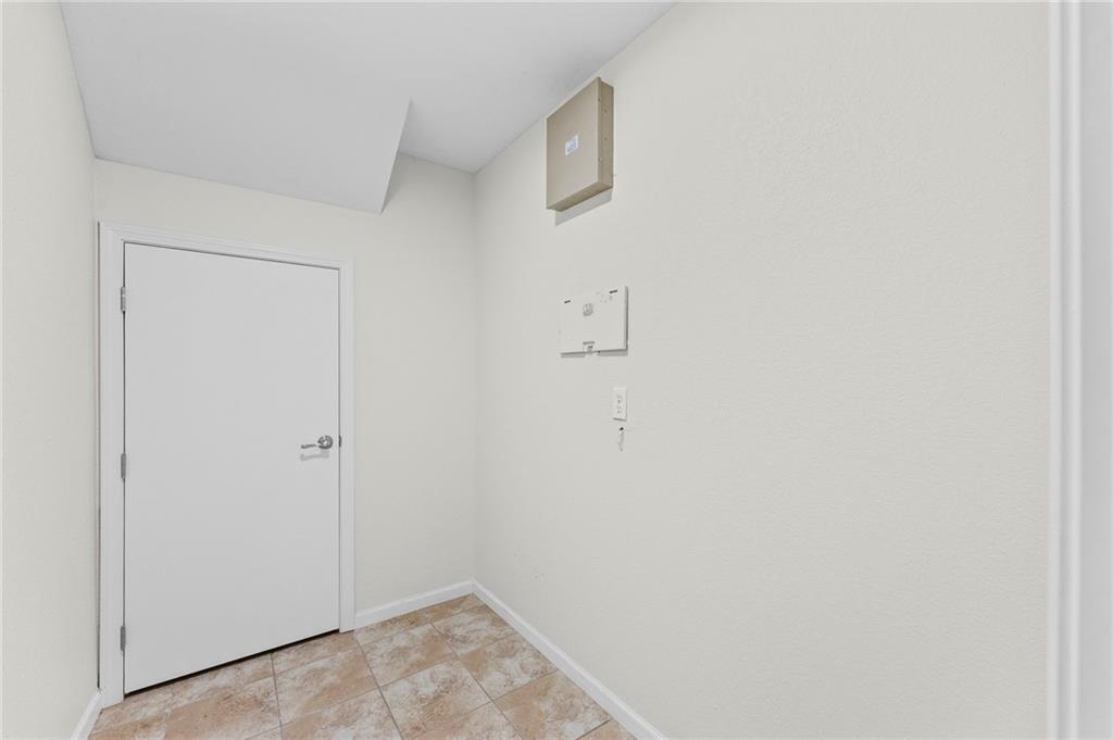 5245 Overland Drive Unit: C7