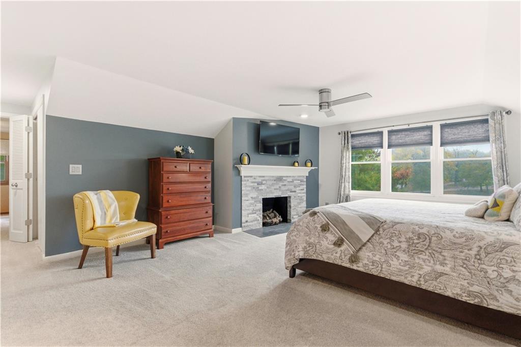 6817 Lakeshore Drive