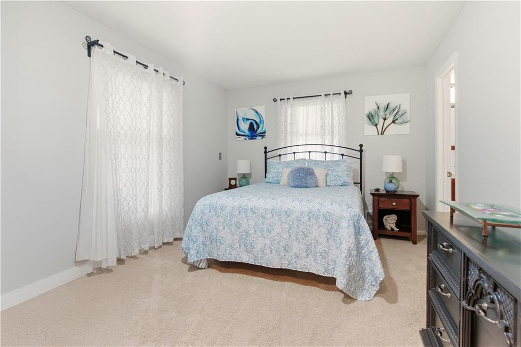 6817 Lakeshore Drive