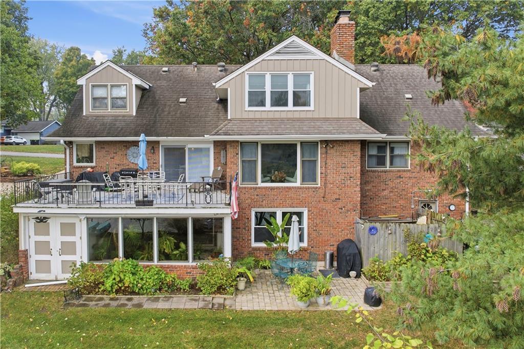 6817 Lakeshore Drive