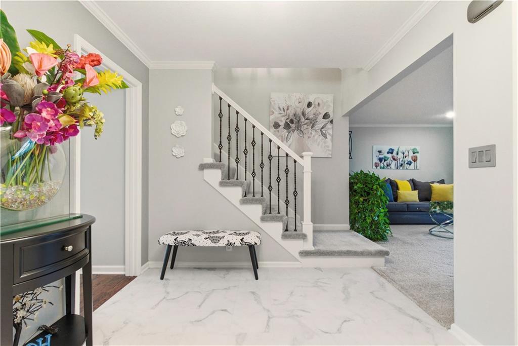 6817 Lakeshore Drive