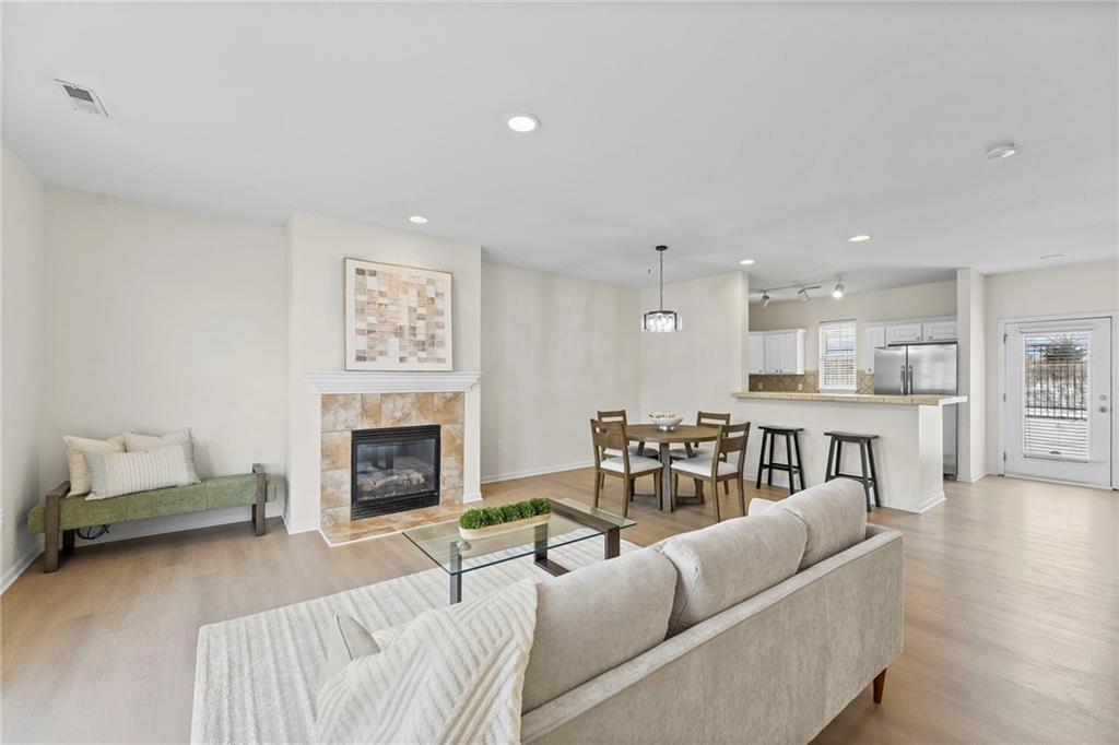 5245 Overland Drive Unit: B23