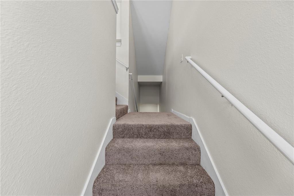 5245 Overland Drive Unit: B23