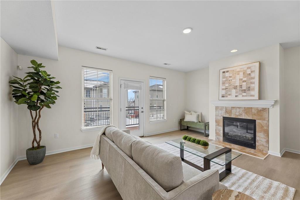 5245 Overland Drive Unit: B23