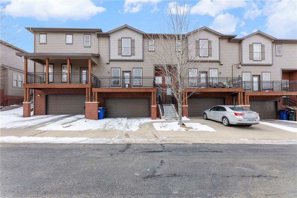 5245 Overland Drive Unit: B23