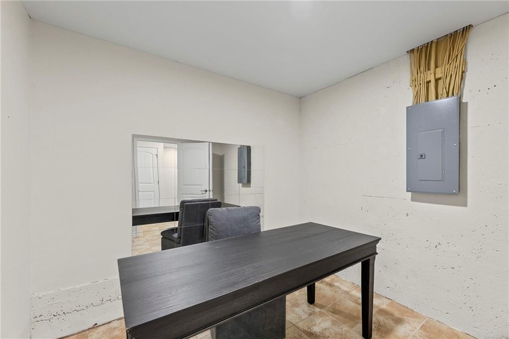 5245 Overland Drive Unit: B23