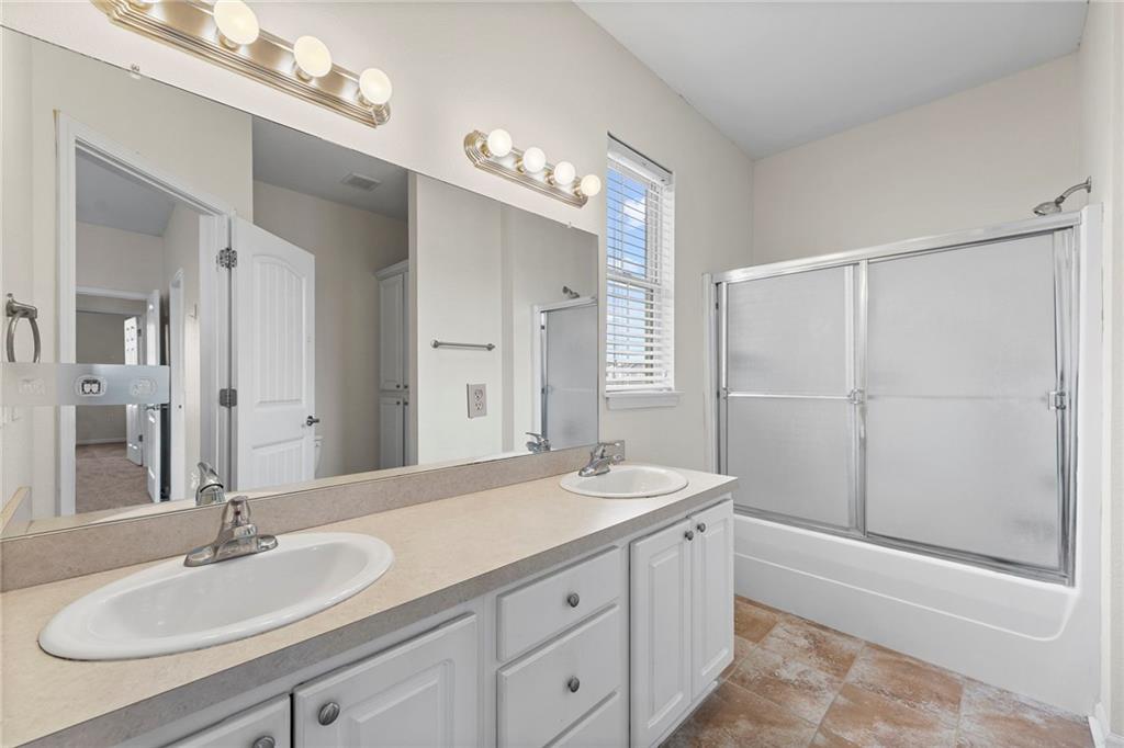 5245 Overland Drive Unit: B23