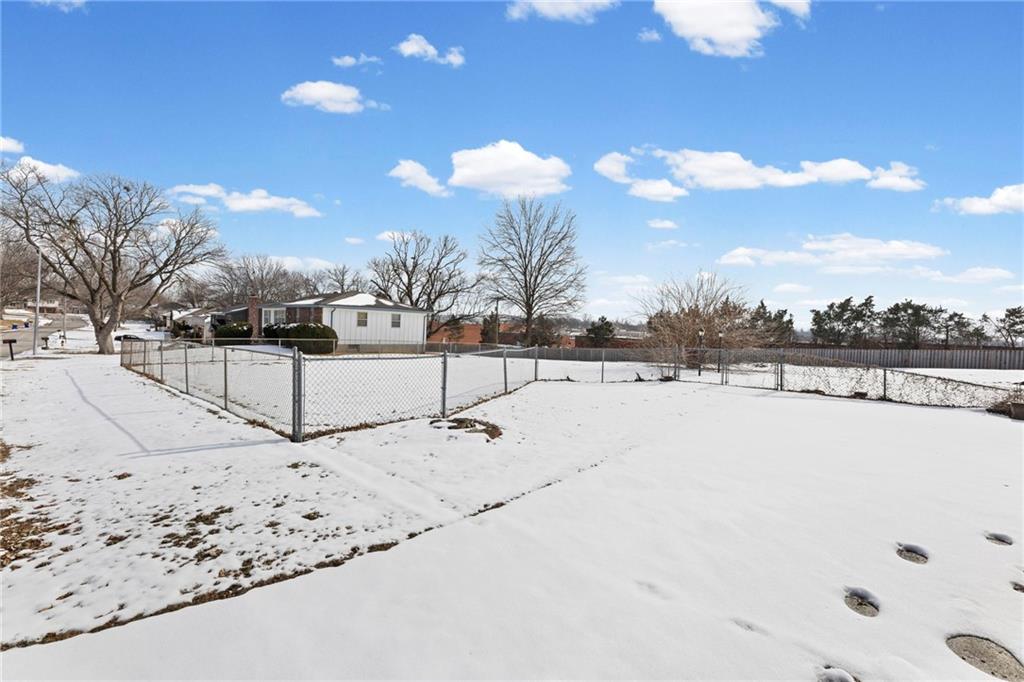 6127, 6129 and lot Pflumm Road