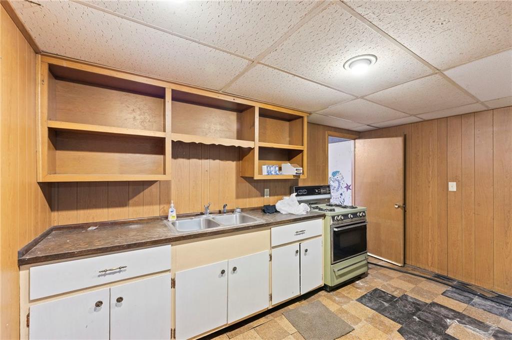 6127, 6129 and lot Pflumm Road