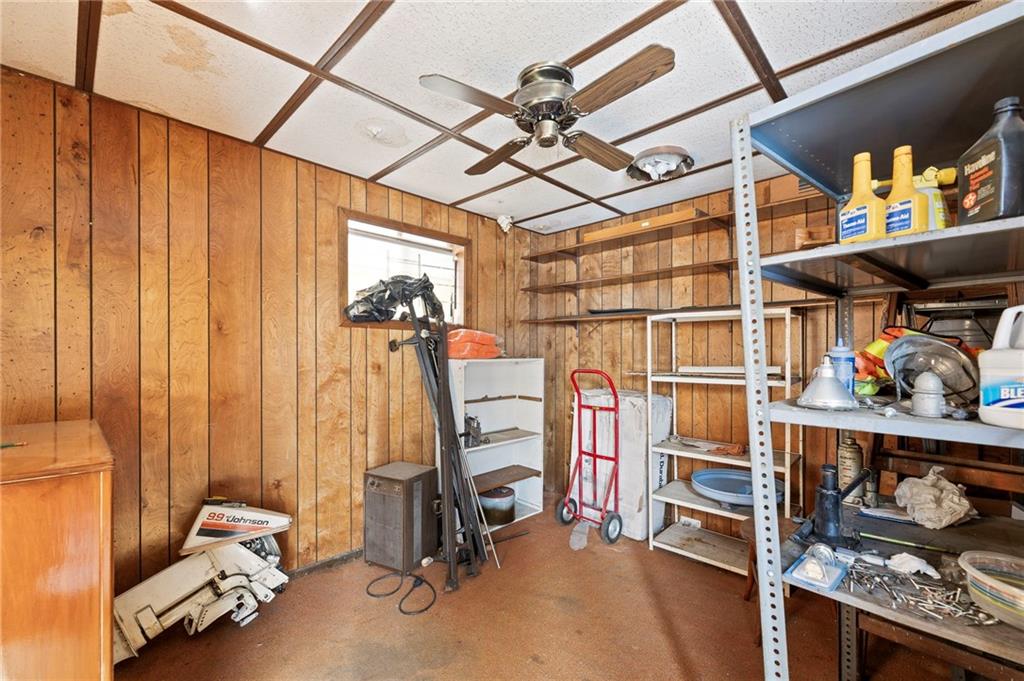 6127, 6129 and lot Pflumm Road