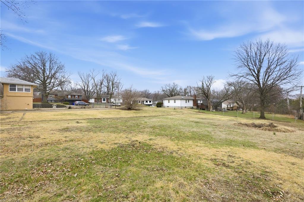 6127, 6129 and lot Pflumm Road