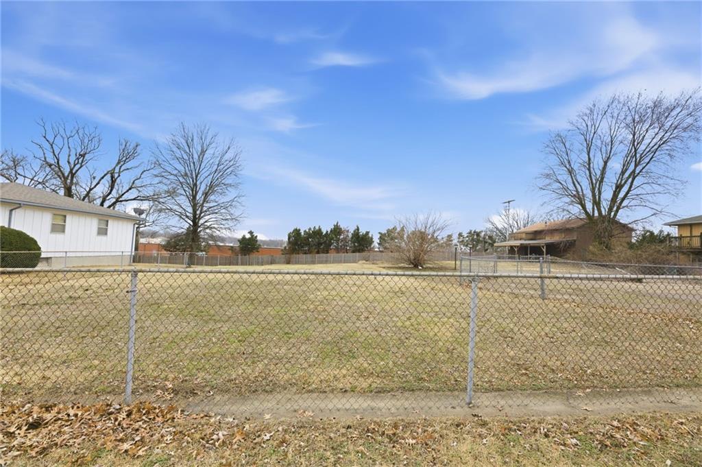 6127, 6129 and lot Pflumm Road