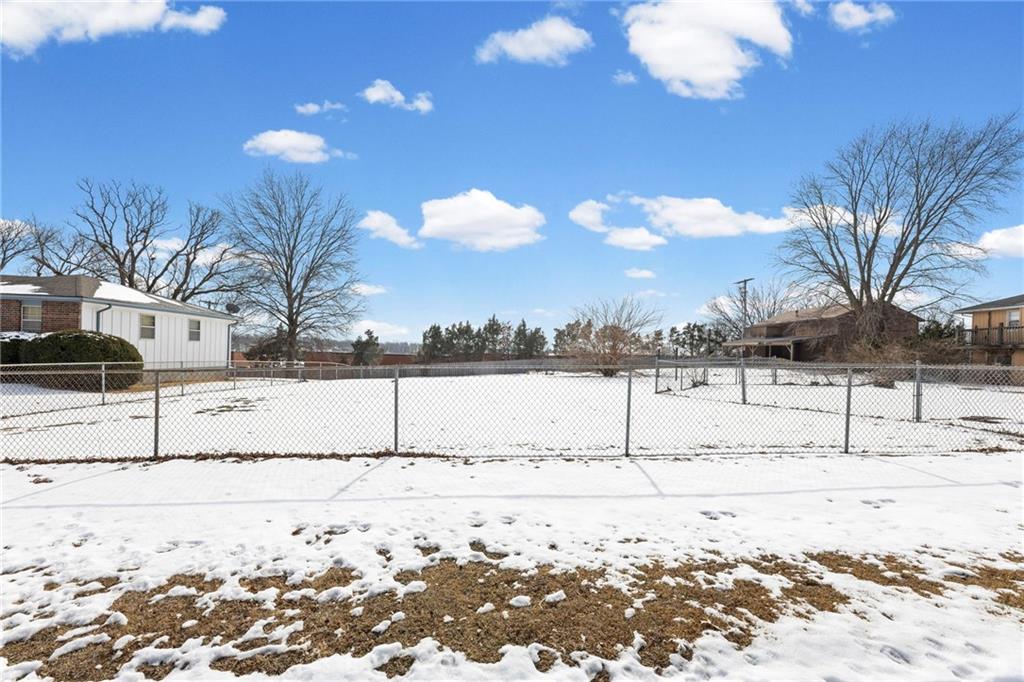 6127, 6129 and lot Pflumm Road