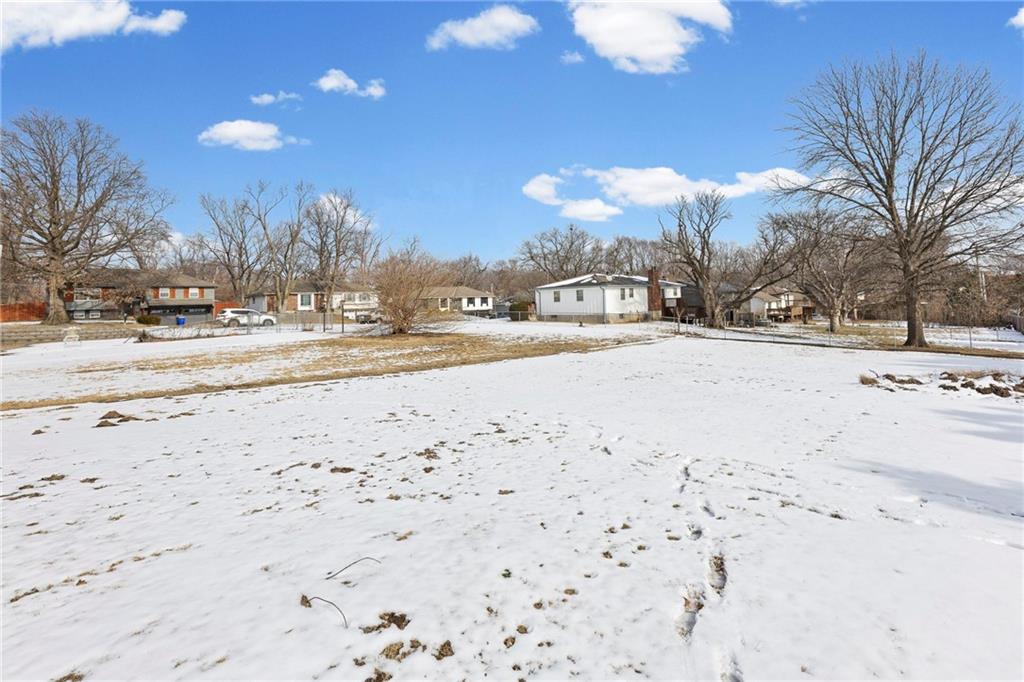 6127, 6129 and lot Pflumm Road