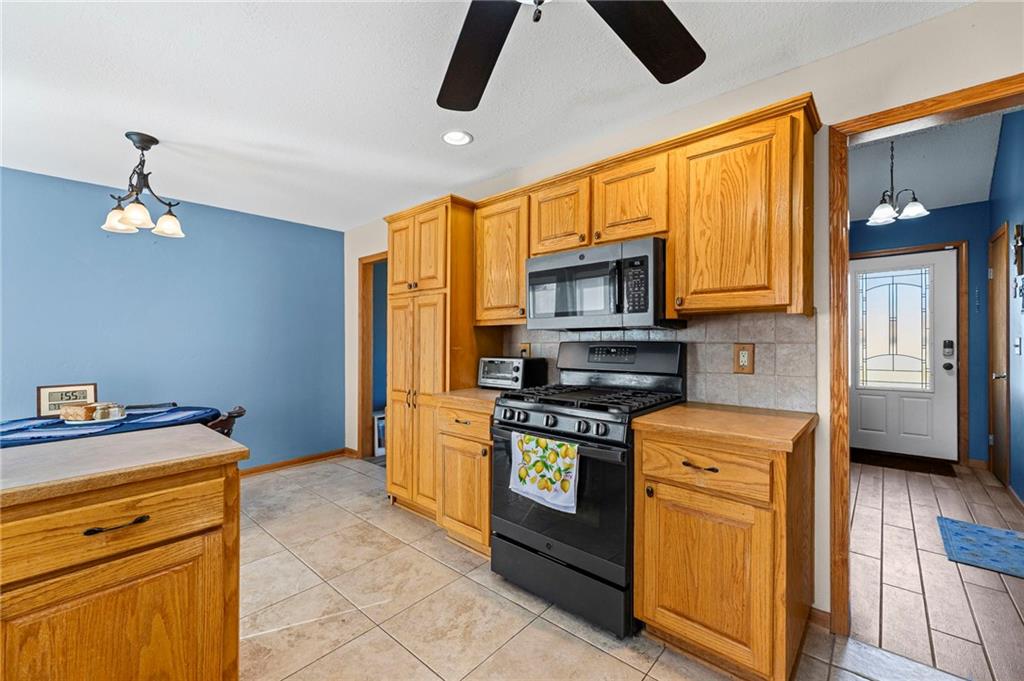 20921 W 52nd Terrace