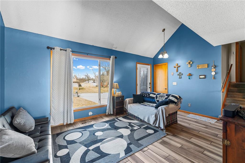 20921 W 52nd Terrace