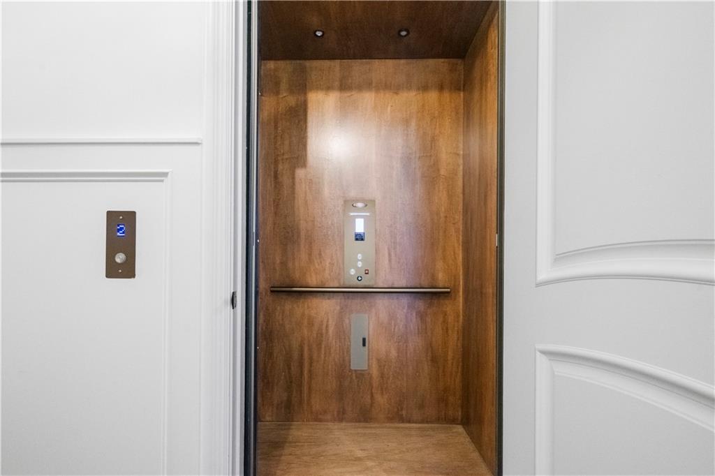 16520 Ballentine Street